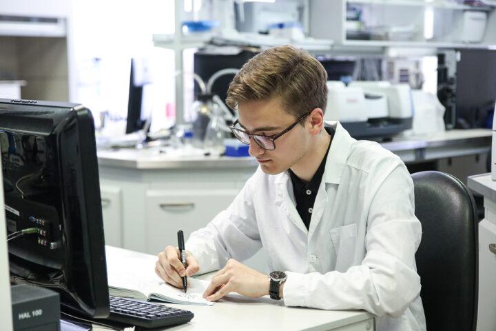 Северо-Кавказский федеральный округ готовит научные кадры